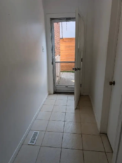 2 bed, 1 bath basement for rent Image# 14