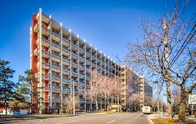 Spacious 3-Bed Penthouse in Hamilton – Breathtaking Views! Image# 7