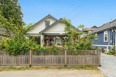 Charming, 3 Bedroom Family Home in Beautiful Chemainus Image# 1