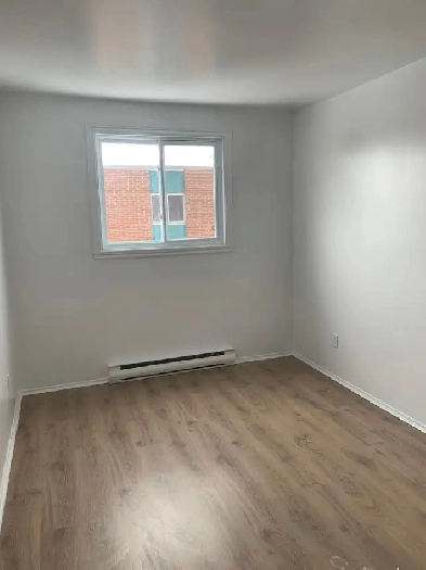 Longueuil, 4 1/2 $1400 Balcony. 2950 Rue Mazenod. Image# 2