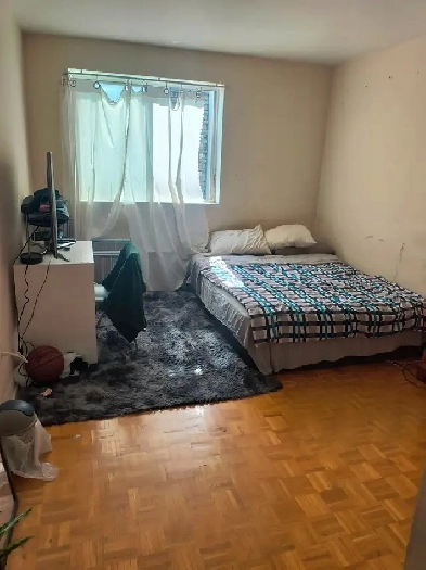 850 Room for rent, downtown Image# 1