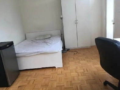 Room for rent @ York University Village - August 1. Image# 1