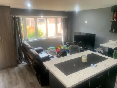 2 Bed 1.5 Bath walkout basement for rent with 2 parking space Image# 1