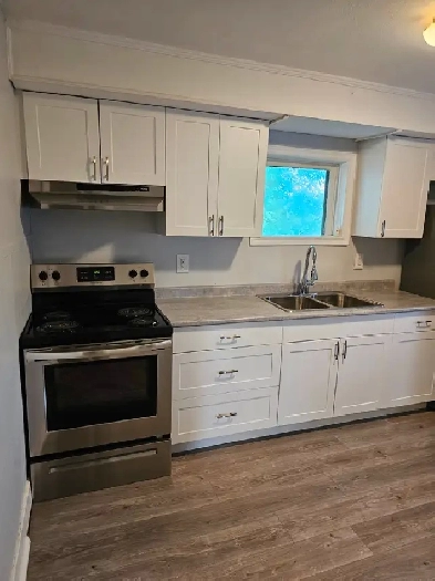 Nice 2 Bedrooms Crawford near Riverside -secure 7 unit building Image# 1