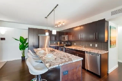 Bridgewater Condo FOR SALE | 2 Bed | 1 Bath | In-suite laundry Image# 2