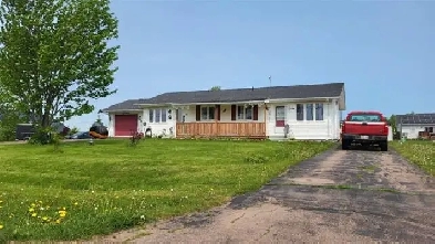 Duplex 2brm, 1 bthrm each side Image# 3