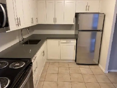 Large 2 bedroom with balcony Image# 1