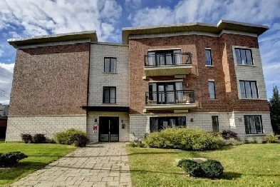 Condo 4 1/2 à louer - Pierrefonds Image# 2