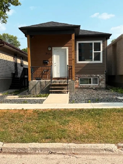 Open concept 2bed/2bath with in-suite laundry in Crescentwood Image# 3