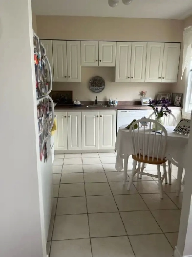 2 BEDROOM available for SEPT 1st Image# 4
