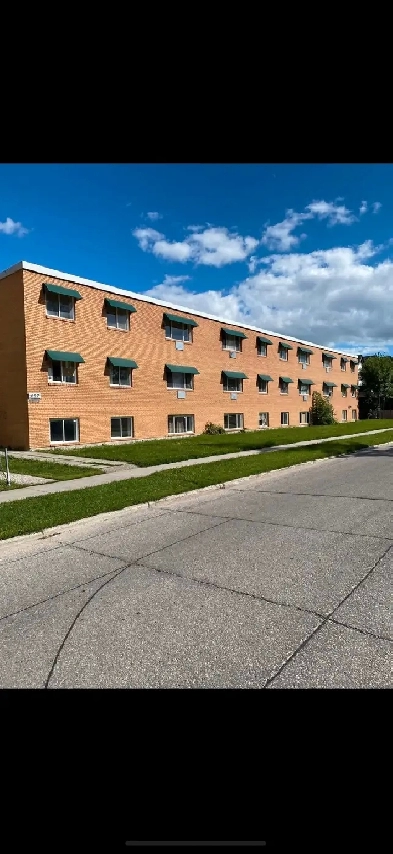 457 Young St. Image# 1