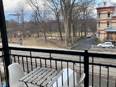 Beau 5 et demi dans Montcalm, autobus et piste cyclable Image# 10