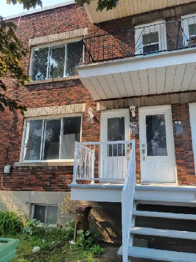 4.5 for rent  a lachine Image# 2