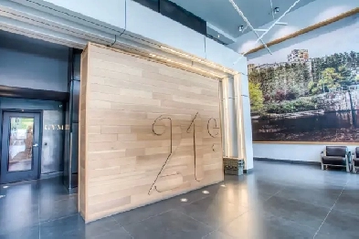 2Bed 1Bath luxury condo with balcony in Multimedia City/OldPort! Image# 3