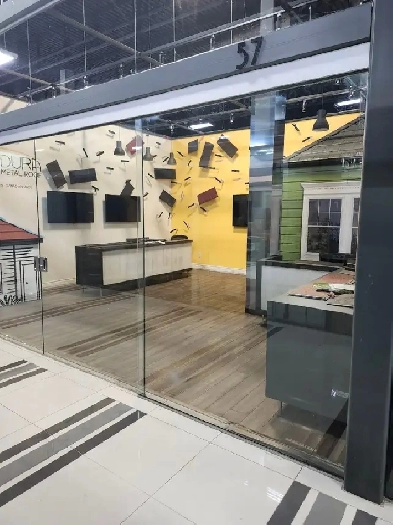 Unit at home improvment center. Image# 1