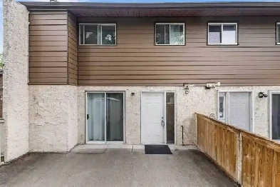 FULL TOWNHOUSE 3 BEDROOMS 1 BATHROOM - PENBROOKE Image# 23