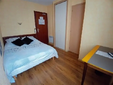 chambre double avec salle de bain prive tout inclus meublee Image# 1