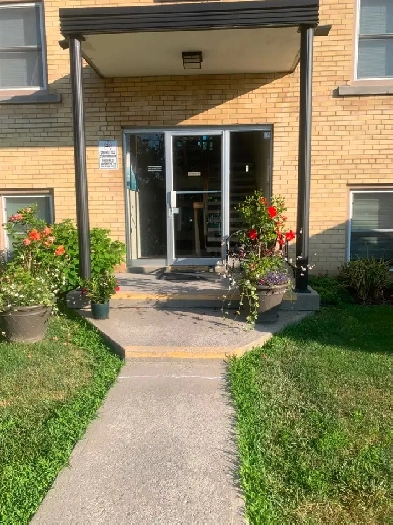 2 Bedroom Condo For Rent Image# 7