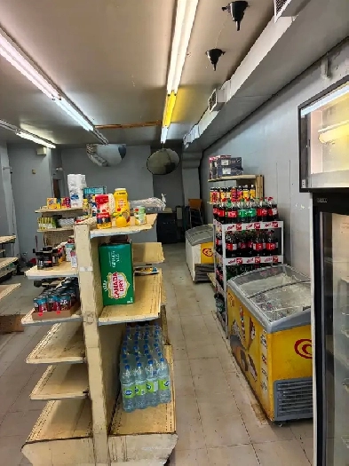 Prime Retail Space for Rent – 4178 Kingston Rd – Only $1,000/ Image# 3
