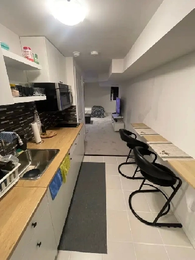basement for rent Image# 5