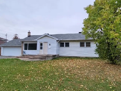 Single Home for Rent - 9 Epworth Avenue, Nepean Image# 10