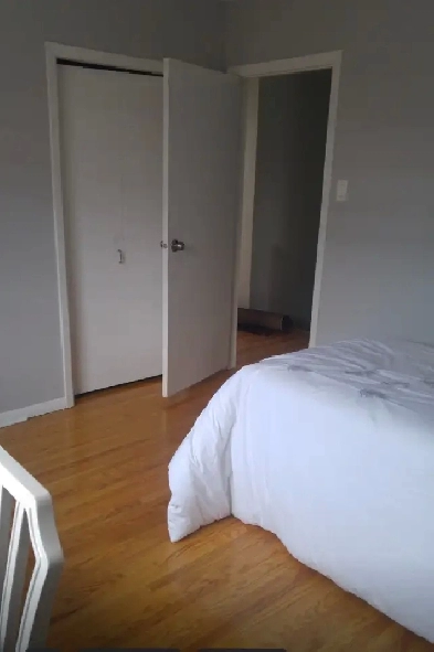 RENT A ROOM AT YONGE AND STEELES NEAR CENTER POINT MALL Image# 1