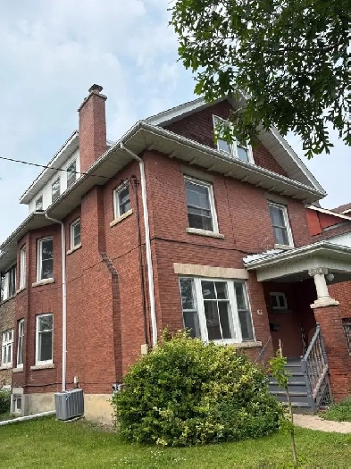 House for rental Image# 8