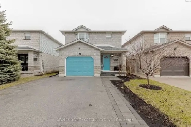 Beautifully Upgraded 3-Bedroom Detached Home Image# 1
