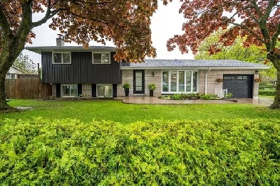 Stunning Home on Hamilton Mountain! Image# 1