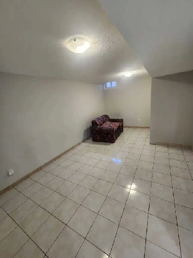 sharing room available in markham Image# 2