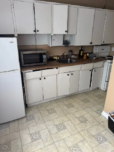 723 St. Matthews Ave Image# 2