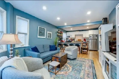 Bright & Spacious Beachside Oasis (2 bedroo/1bathroom   parking Image# 1