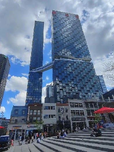 summer oasis in downtown Montreal Image# 1