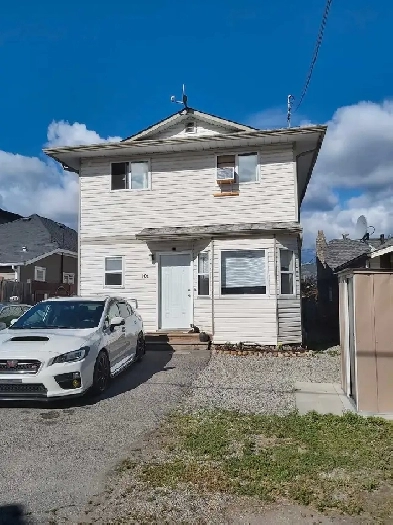 3 Bdrm Duplex with 1Full and two 1/2 bath Image# 1