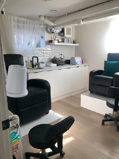 AHS-Approved Room for Rent –Ideal for Beauty Industry Profession Image# 1