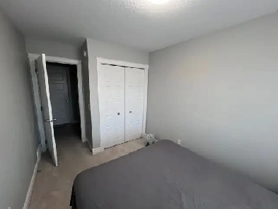 Rooms for rent in Glenridding Ravine Dr SW Edmonton Image# 3