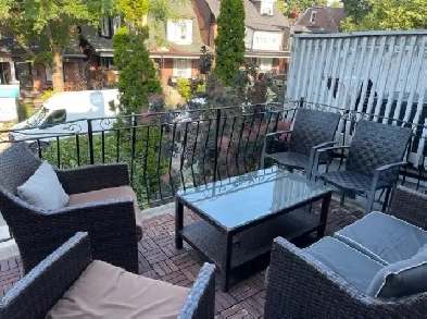 Spacious Ossington 3 bd, Priv Balcony, parking. Image# 1