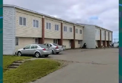 3 or 4 bedroom Townhouse for Rent Image# 1