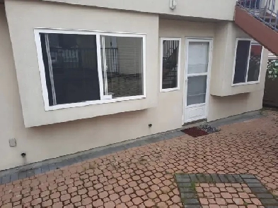 2 beds one bath ground level suite Image# 8