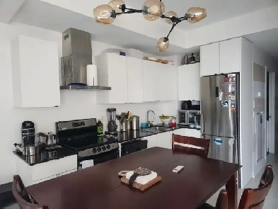 1 bedroom 1 bath condo for rent in Liberty Village, Toronto. Image# 1