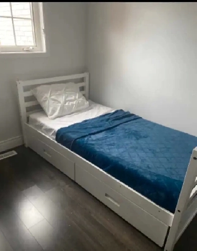 One Private Room to Rent: Brampton