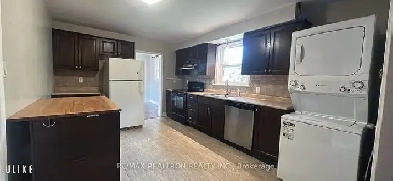 3 Bed Main floor, Clark Ave Markham ON L3T 1S5 Image# 1