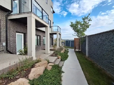2 bedroom 2.5 baths Townhouse in Sherwood Square Northwest Image# 5