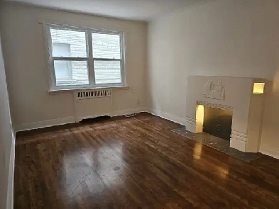 Spacieux 3.5 (1 chambre) a NDG/Concordia Loyola Image# 2