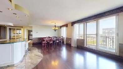 3 Beds & 2 Baths Condo in Ville Saint-Laurent Image# 6
