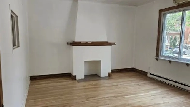 6 ½ à louer – Cuisine et salle de bain rénové au complet Image# 2