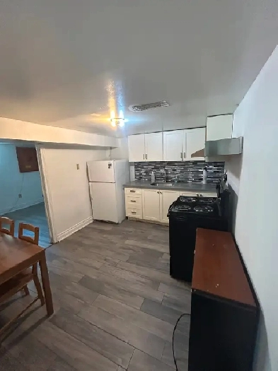 McMaster Student House - Room for Female Image# 1