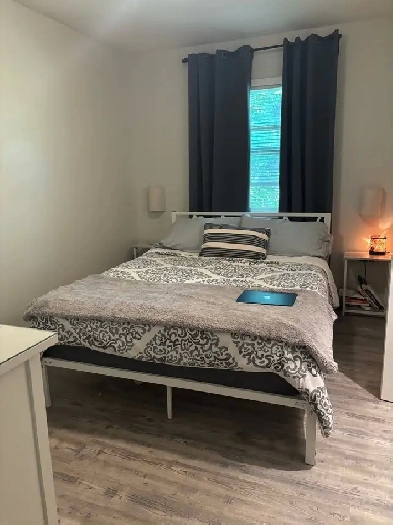 Room in three bedroom main floor / complete shared space Image# 6