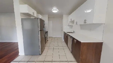 Apartment for Rent at Kappele Circle, North Stratford Image# 1