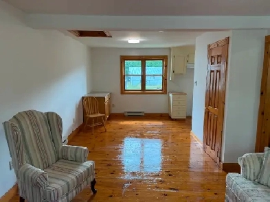 For Rent – 1 Bedroom   Den/Office on a Rural Property Image# 8